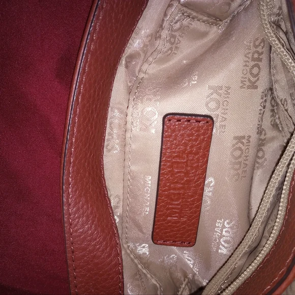 Michael Kors purse - Picture 10 of 11